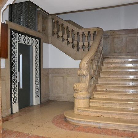 Apartament The Loghouse Lizbona Zewnętrze zdjęcie